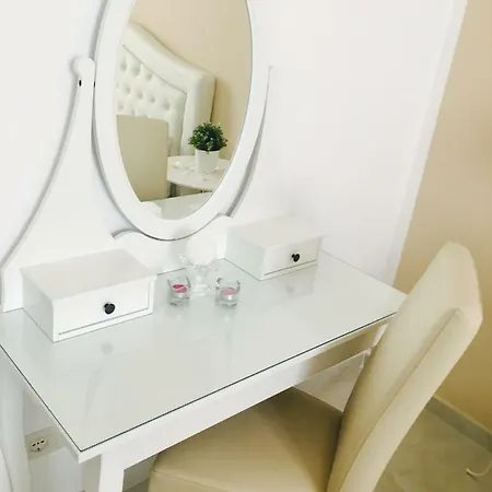 Queen Chic Apartment